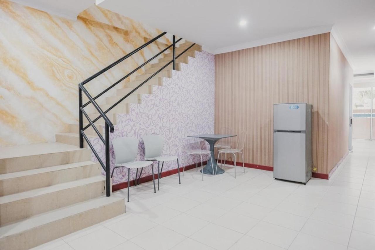 Reddoorz Near Nagoya Hill Batam 4 Hotell Jodoh  Eksteriør bilde