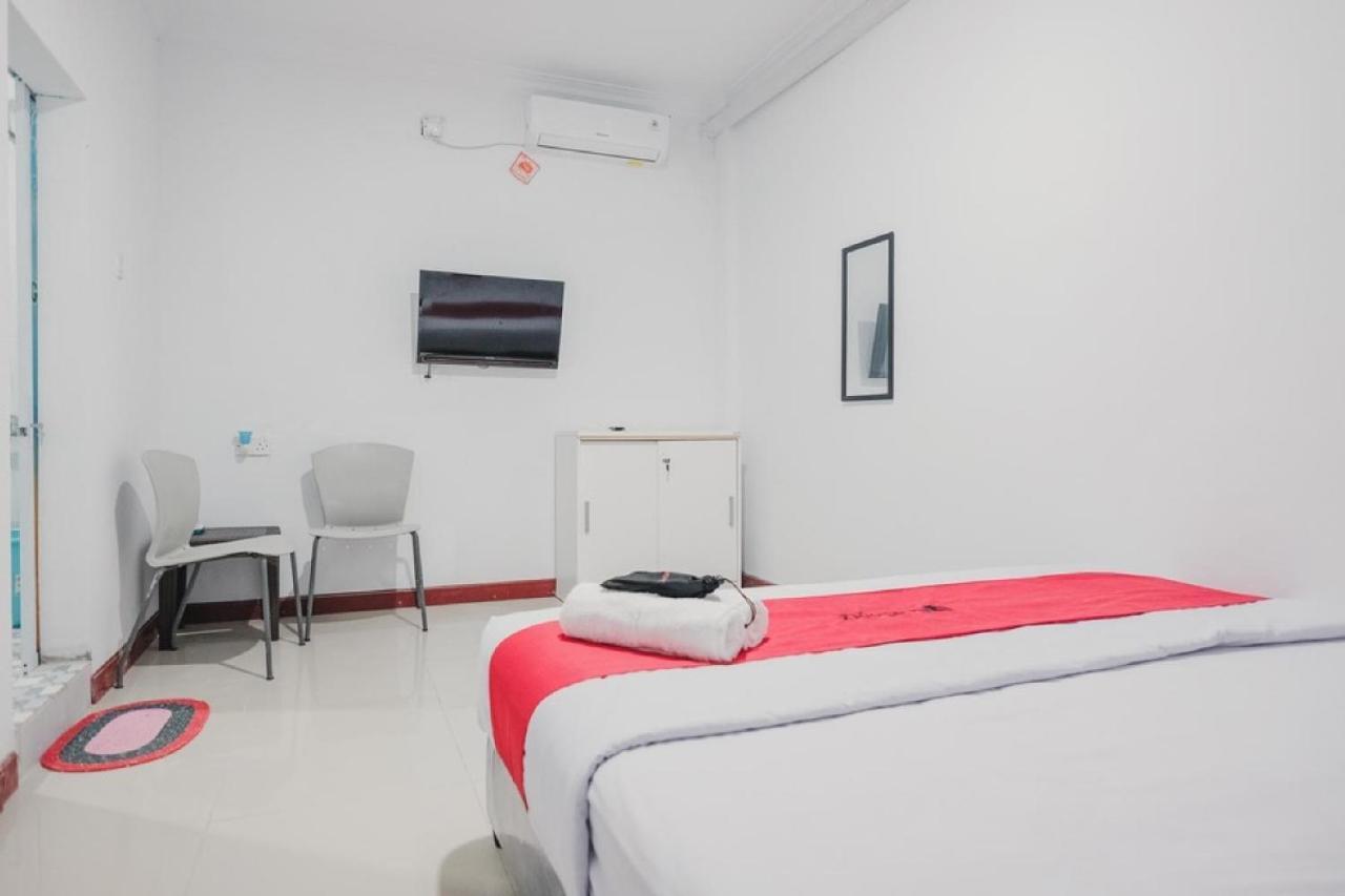 Reddoorz Near Nagoya Hill Batam 4 Hotell Jodoh  Eksteriør bilde