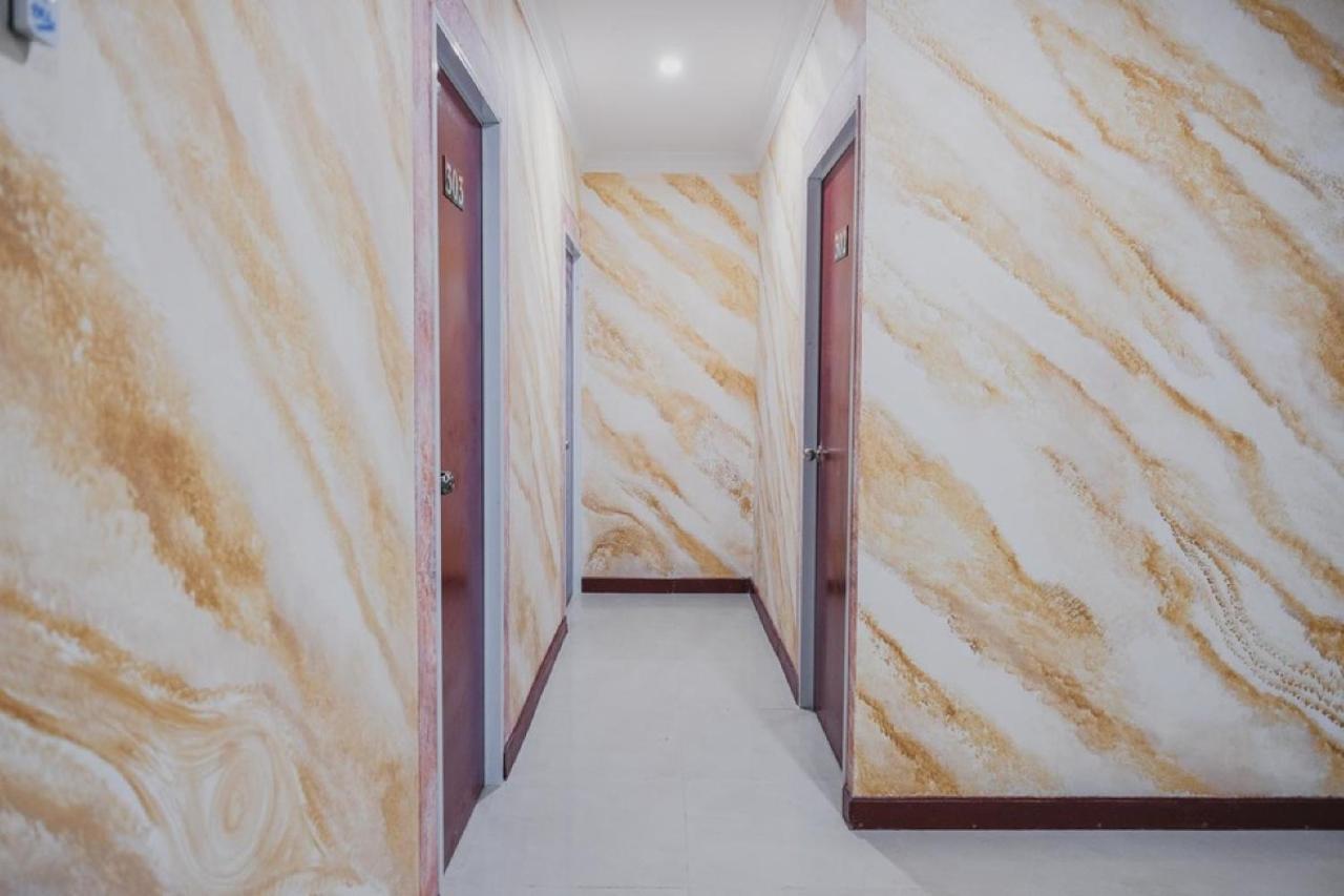 Reddoorz Near Nagoya Hill Batam 4 Hotell Jodoh  Eksteriør bilde
